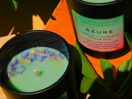 I want to inform you that our product photos of this candle make the candle look more green than what it actually is. 
